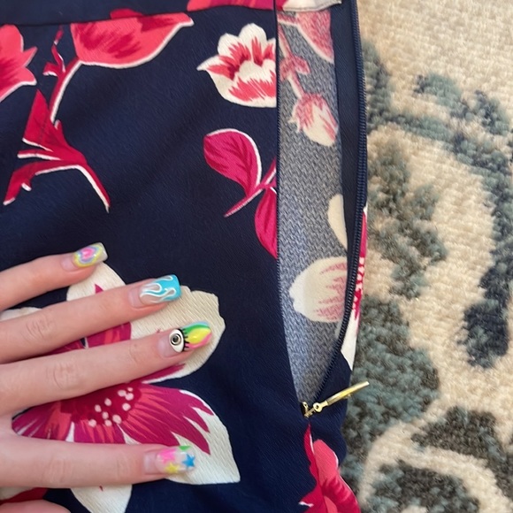 Draper James Flowy Skirt• worn one time• size 4 - Picture 3 of 3